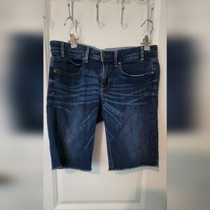 Gap Jeans Bermuda  Shorts Manufactured Raw Hem Size 29/8
